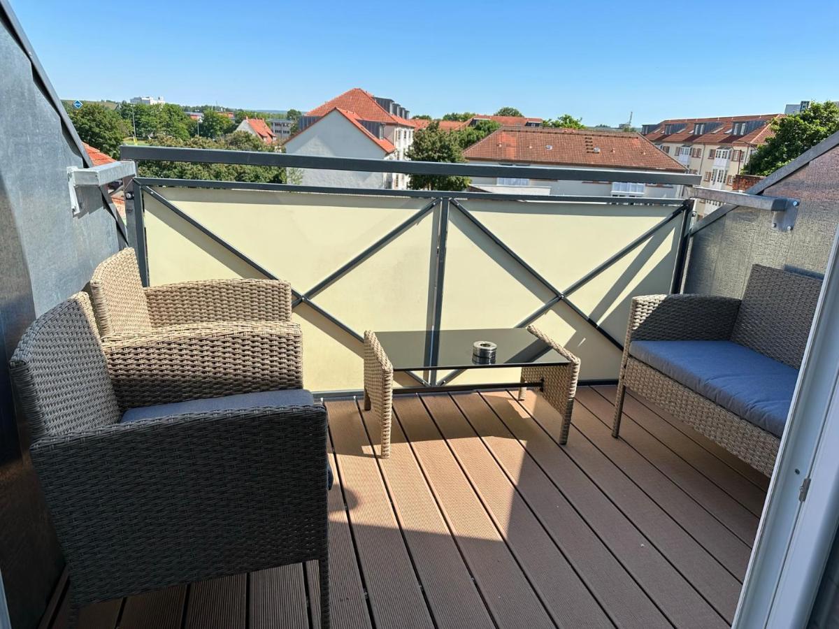 Gemuetliche Neurenovierte Dachgeschosswohnung แอร์ฟวร์ท ภายนอก รูปภาพ
