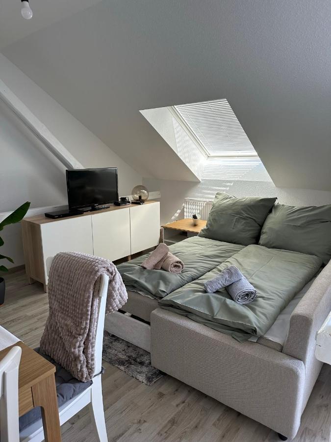 Gemuetliche Neurenovierte Dachgeschosswohnung แอร์ฟวร์ท ภายนอก รูปภาพ